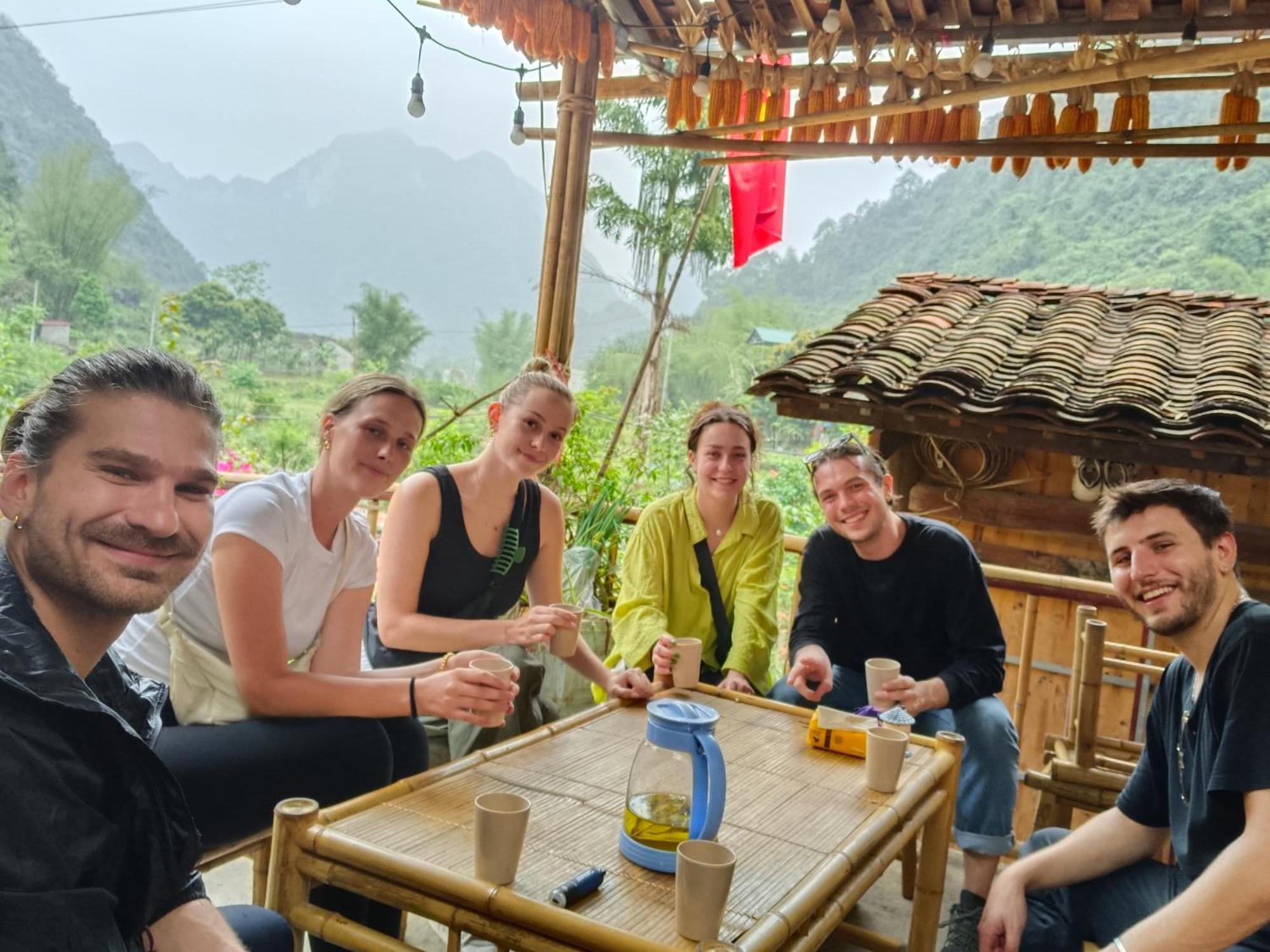 Quang Thuan Ban Gioc Homestay カオバン エクステリア 写真