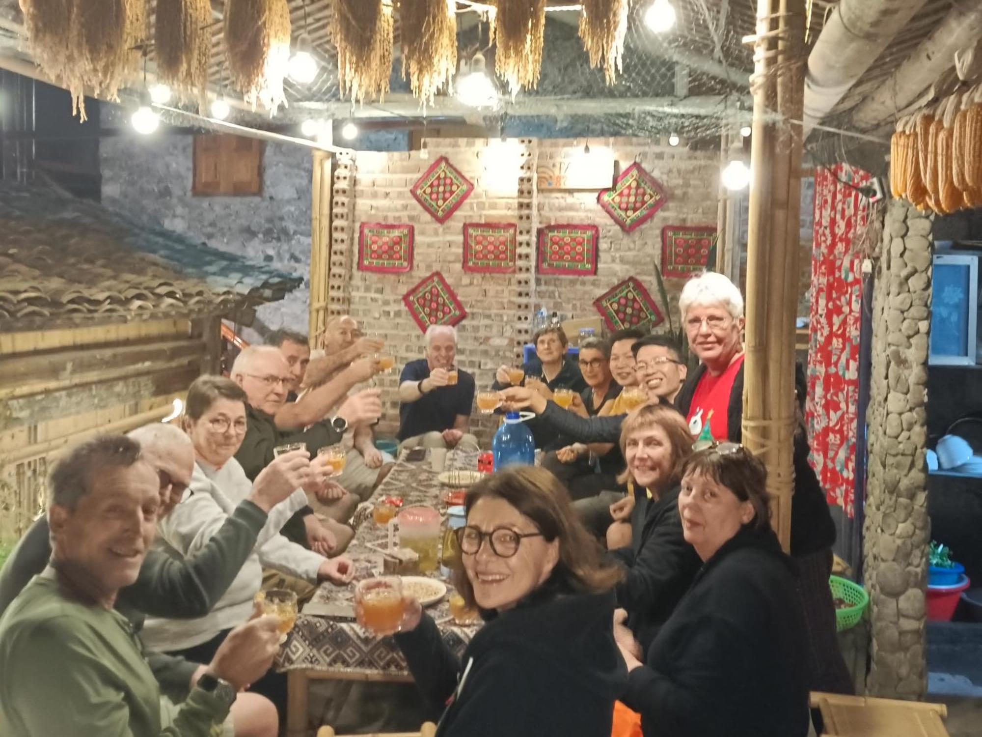 Quang Thuan Ban Gioc Homestay カオバン エクステリア 写真