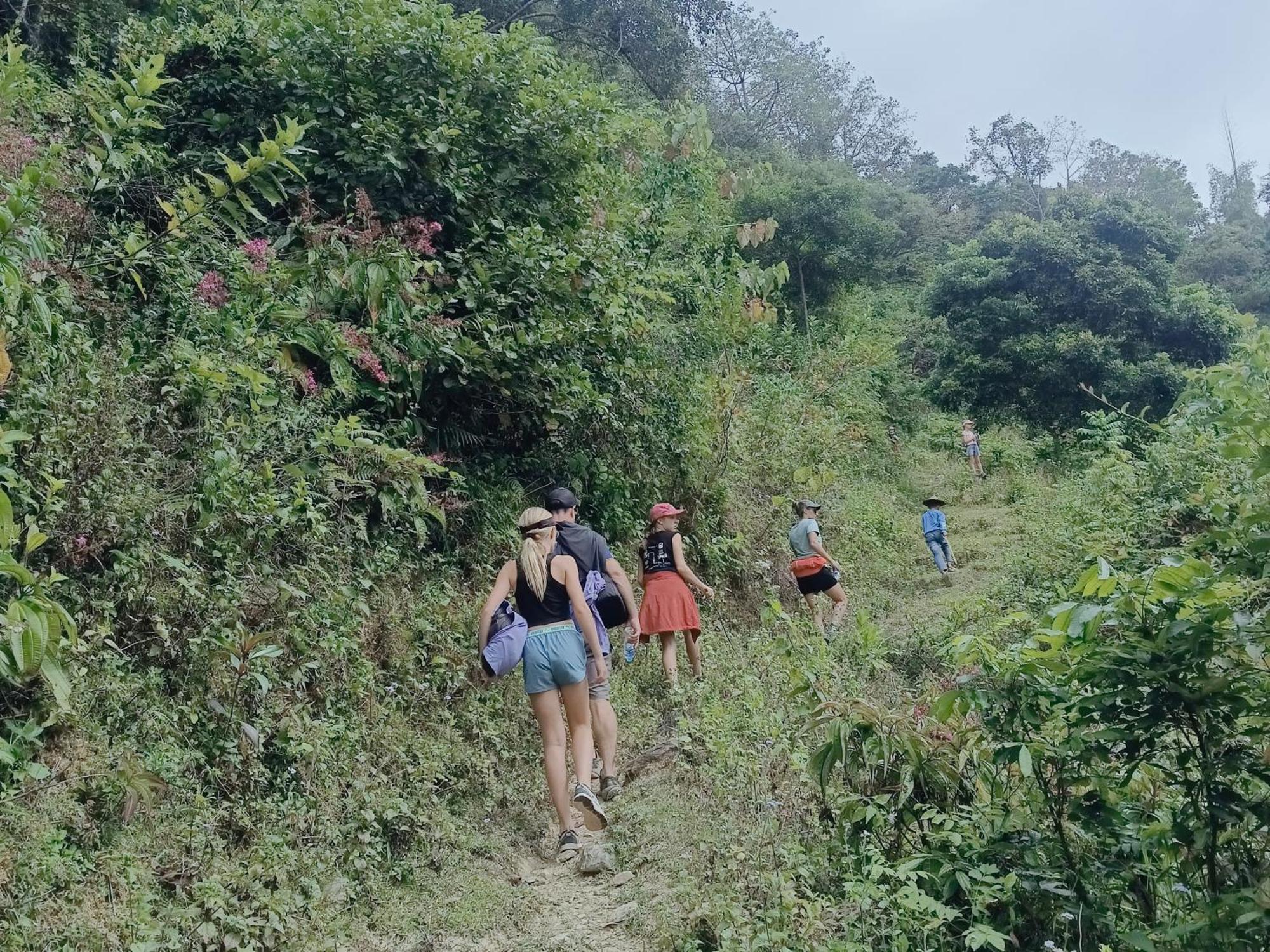 Quang Thuan Ban Gioc Homestay カオバン エクステリア 写真